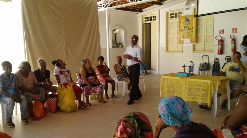 Padre Edson visita instalações do Projeto Bom Samaritano nos 10 Anos de Misericórdia.